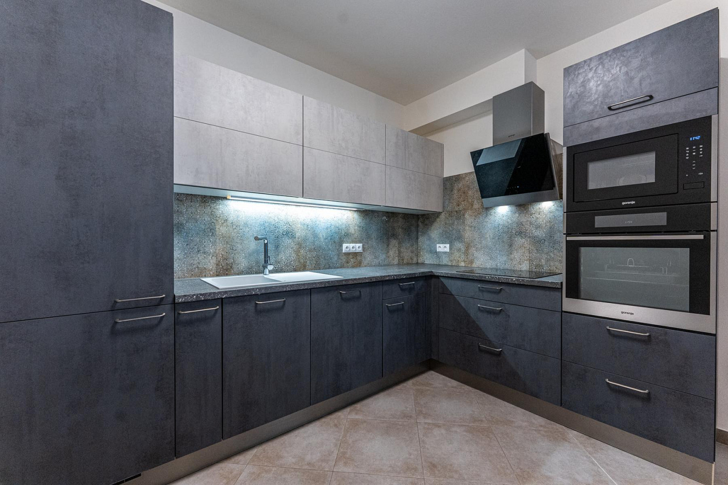 Pronájem bytu 3+kk 78 m² – pohled 5