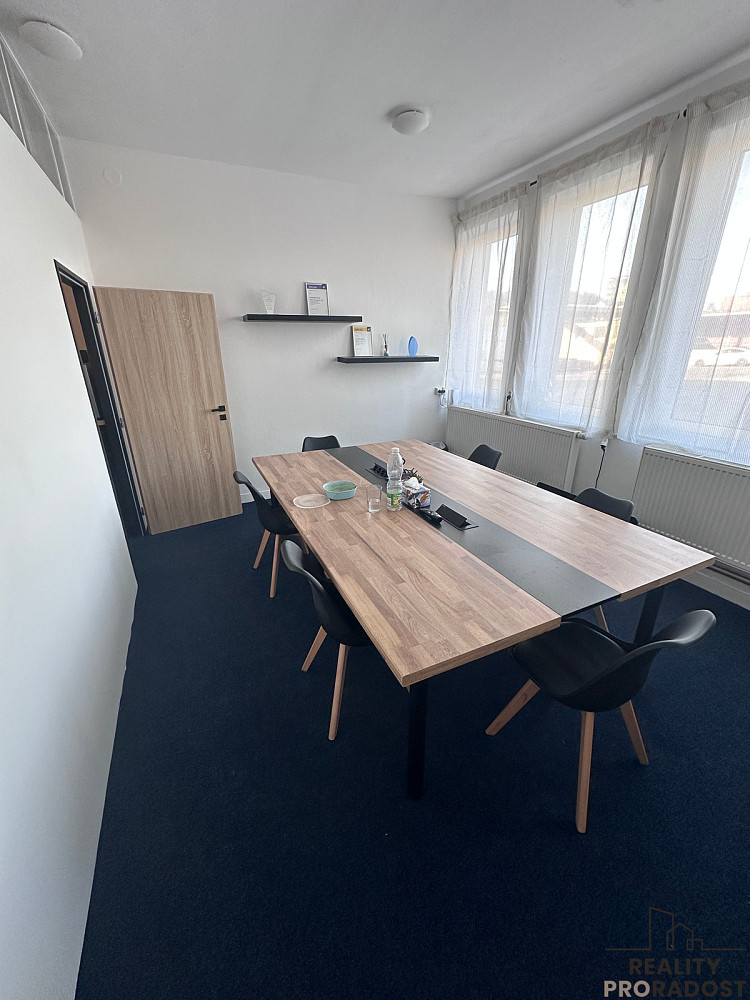 Pronájem kanceláře 38 m²