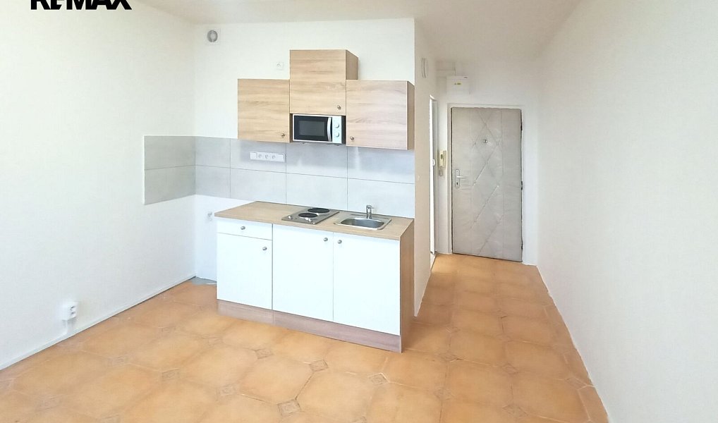 Pronájem bytu 1+kk 19 m², Lubná – náhled fotky 10
