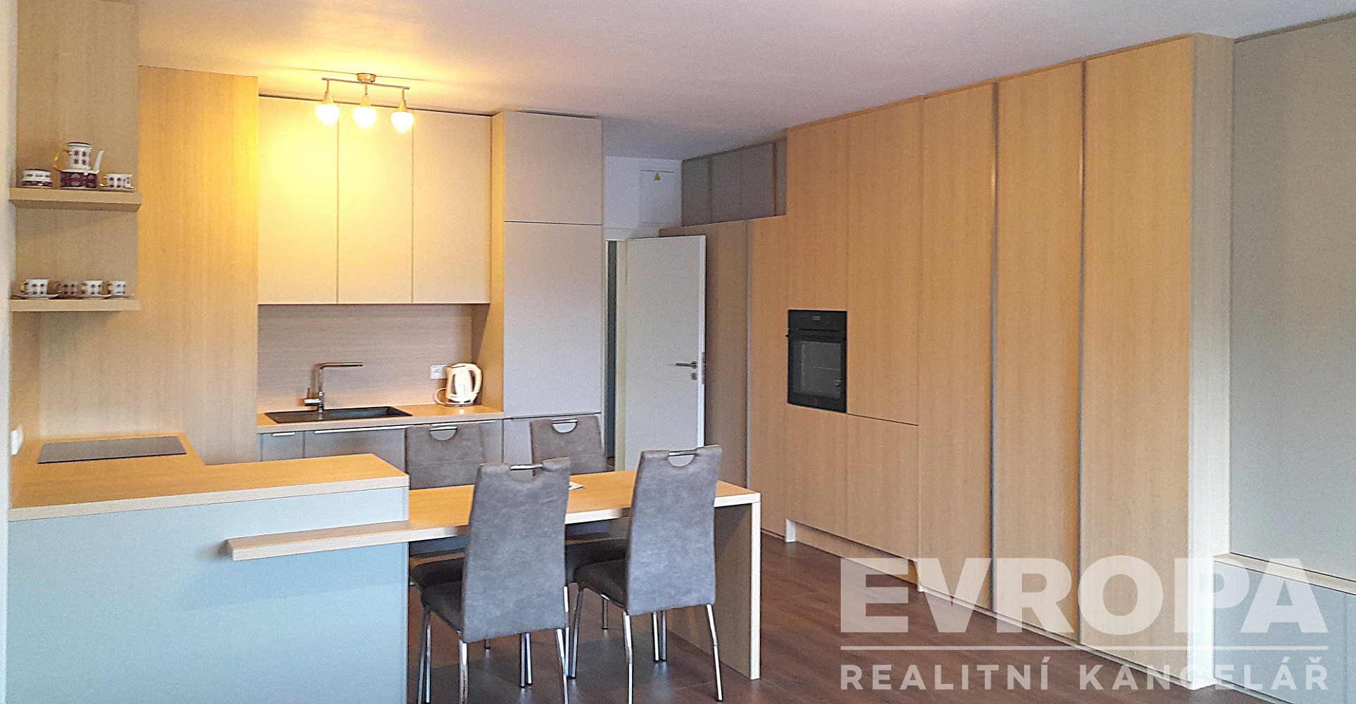 Pronájem bytu 1+kk 49 m² – fotografie 4