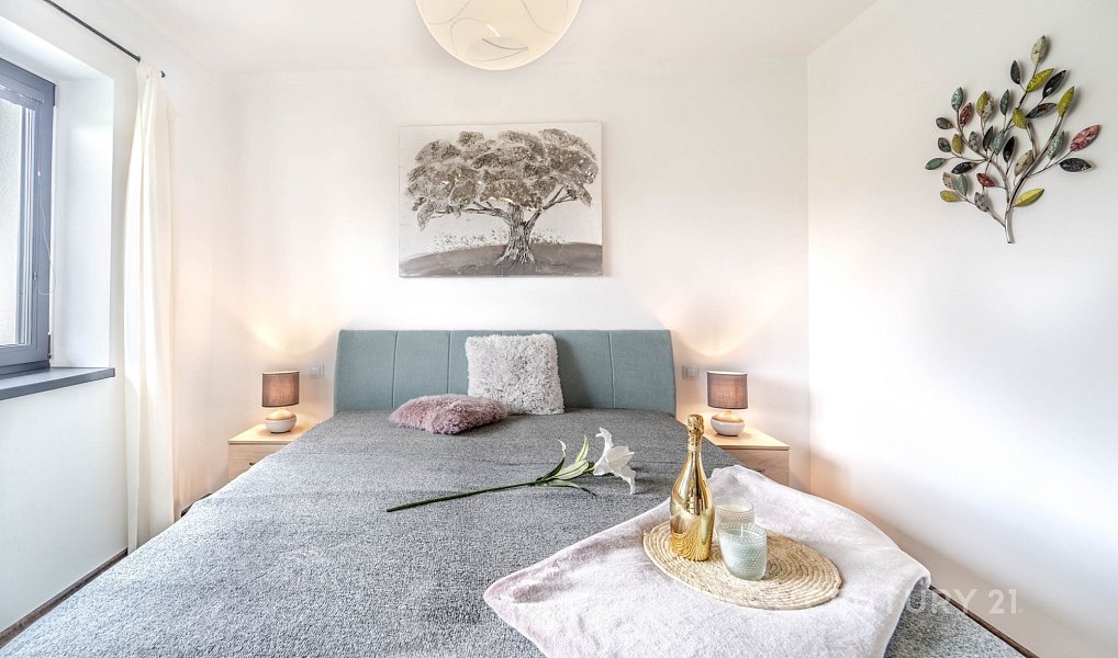 Prodej domu 417 m² s pozemkem 1 139 m², Křenice – náhled fotky 17