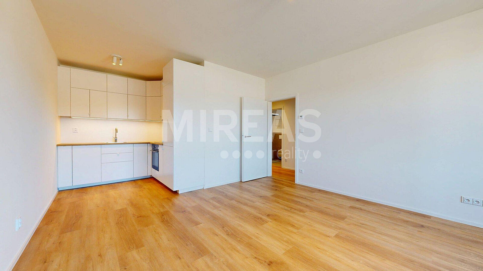 Pronájem bytu 2+kk 52 m² – fotografie 5