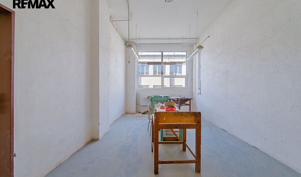 Pronájem skladovacích prostor 500 m², Luby – náhled fotky 2
