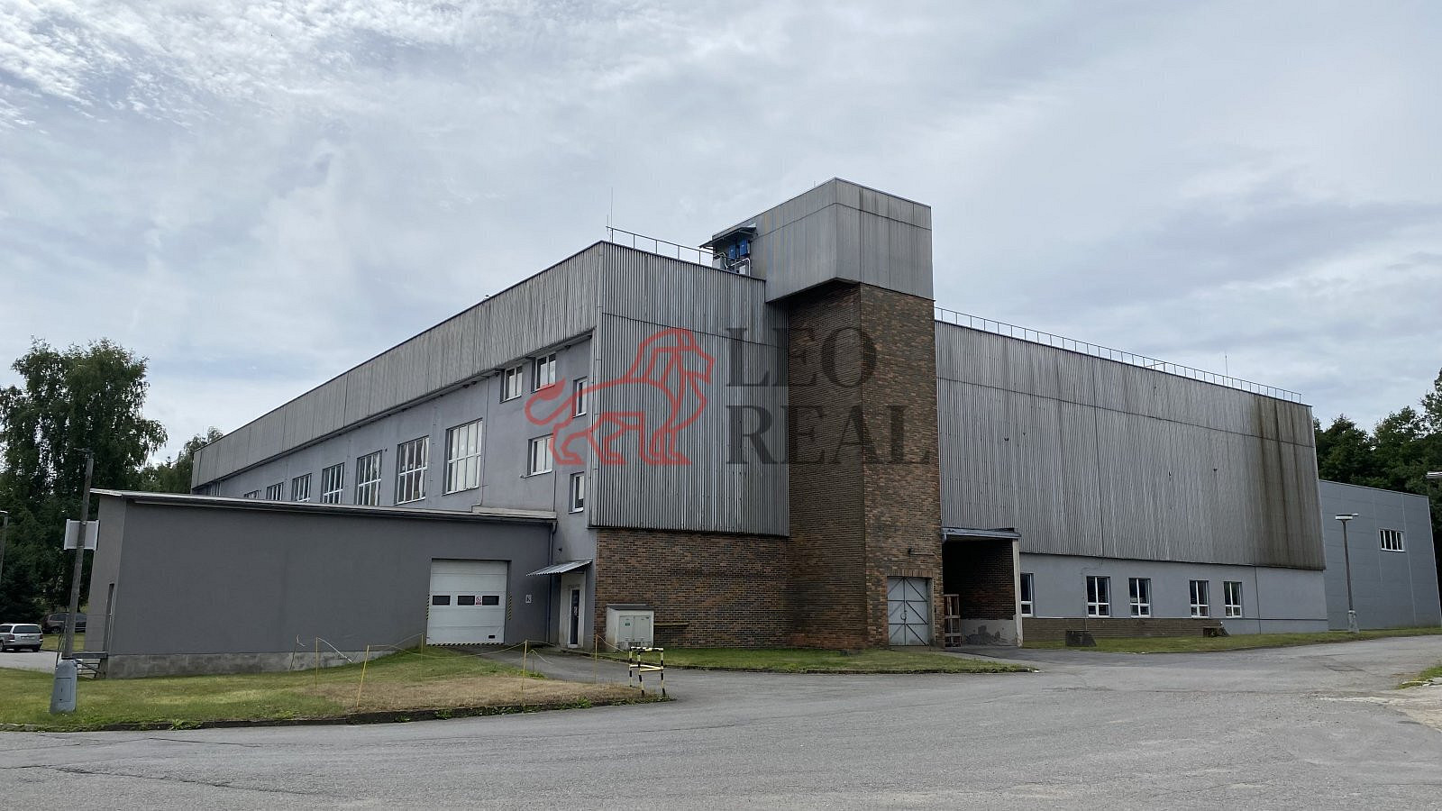 Pronájem skladovacích prostor 2 170 m² – fotografie 3