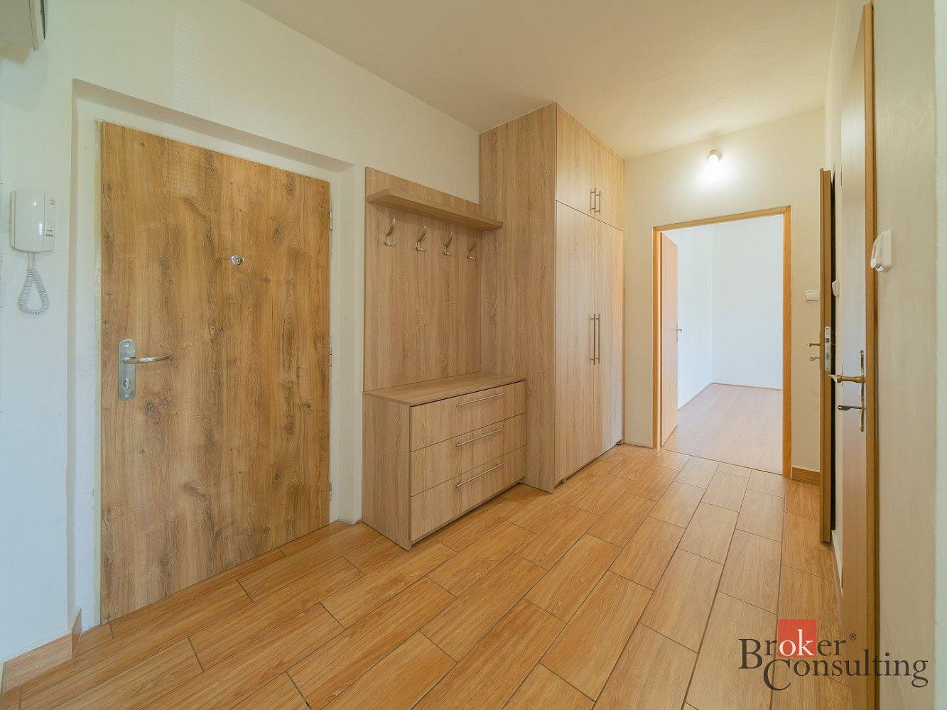 Prodej bytu 2+1 44 m² — photo 2