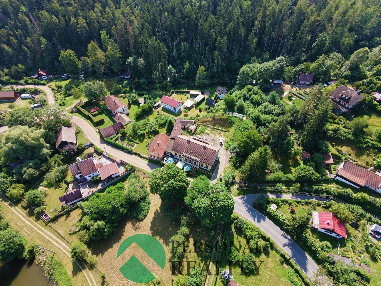 Prodej domu 253 m² s pozemkem 2 026 m² – fotografie 2