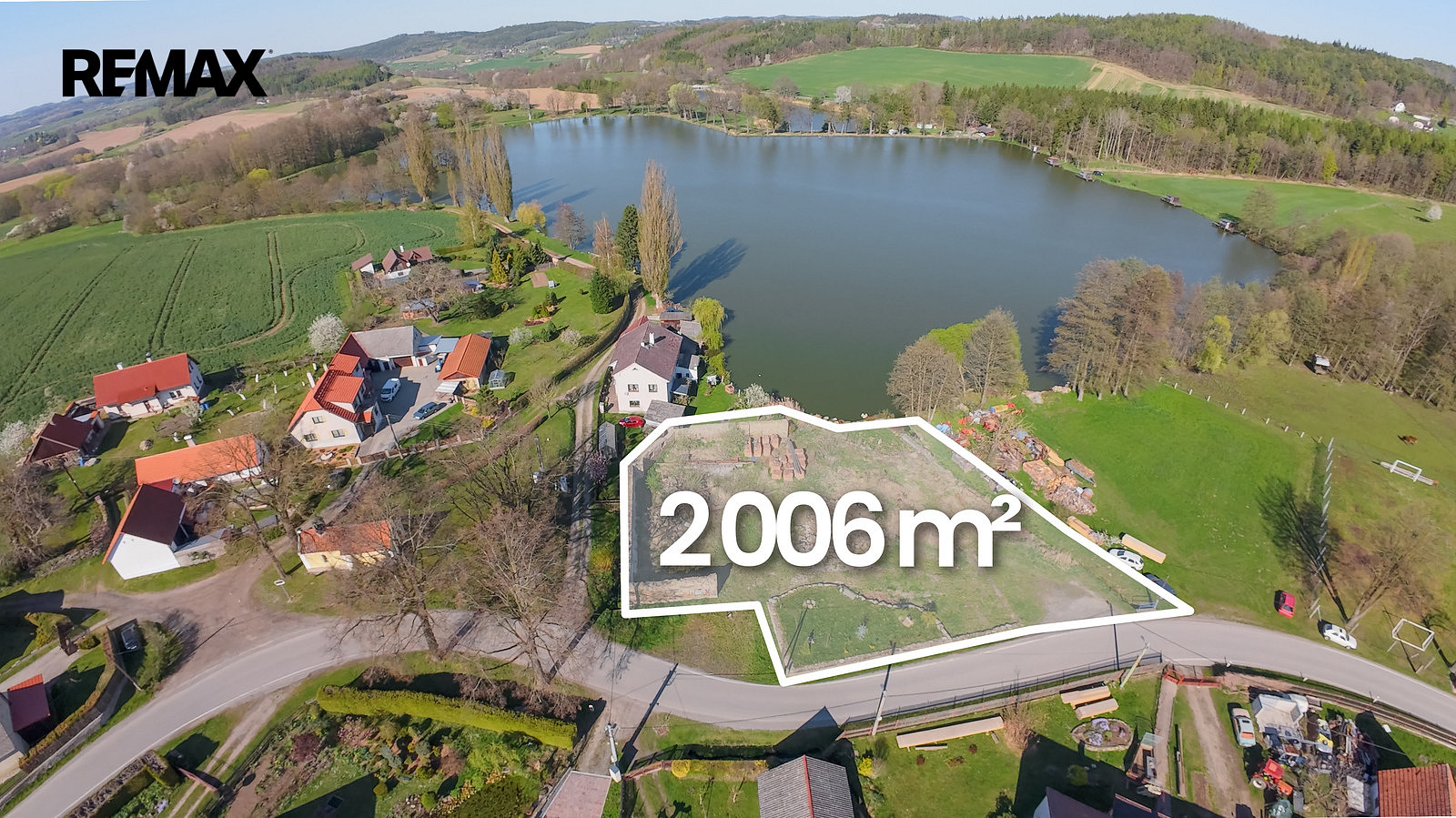 Prodej stavebního pozemku 2 006 m²