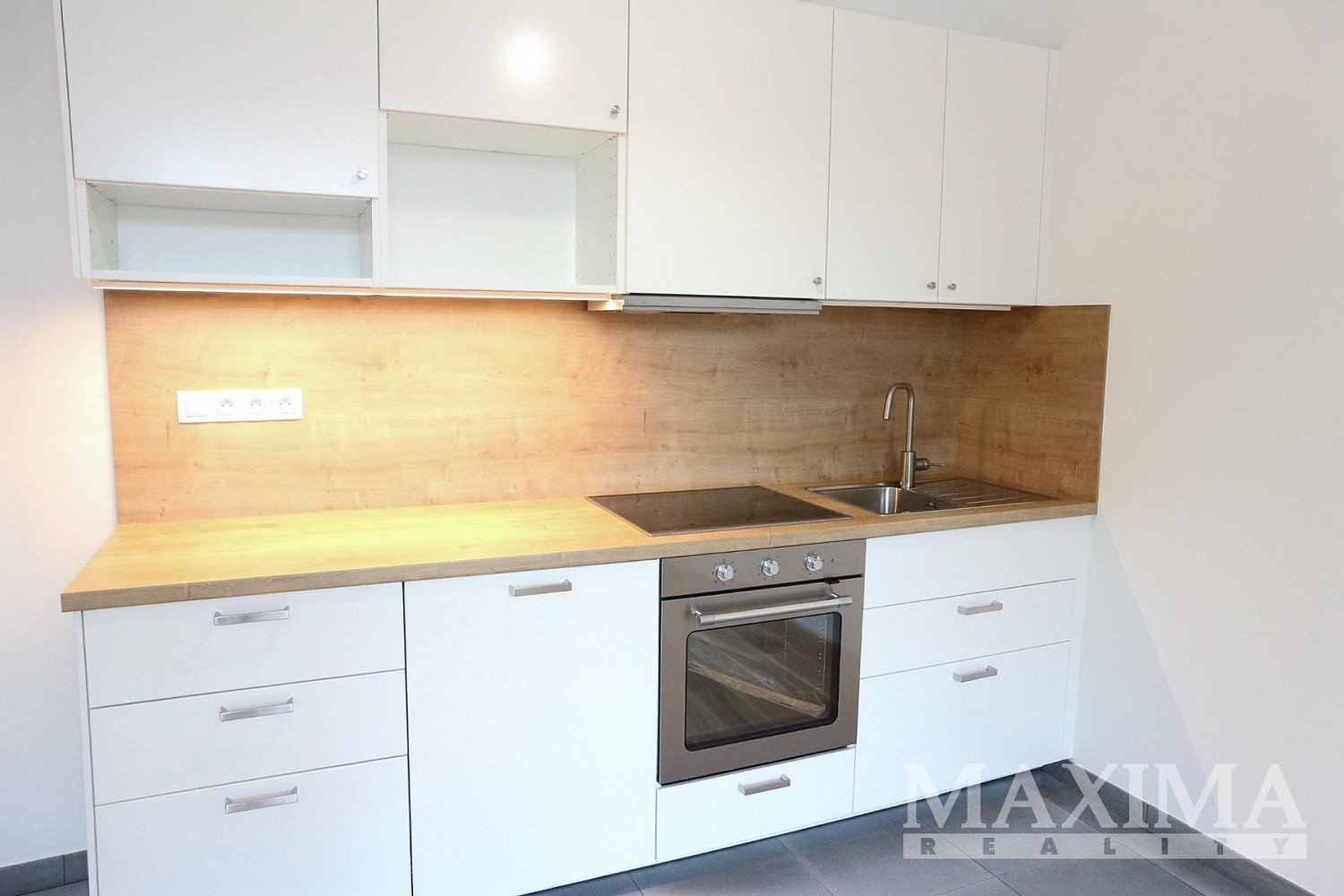 Pronájem bytu 1+kk 34 m² – fotografie 3