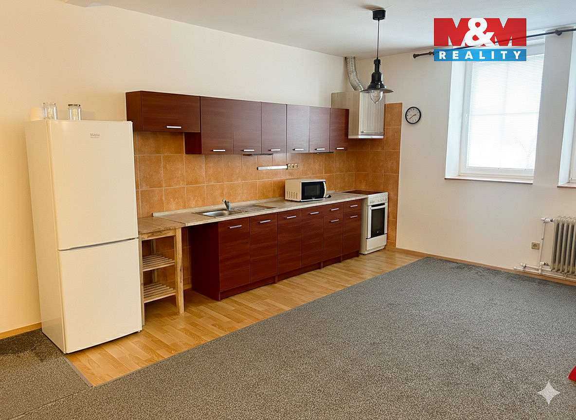 Prodej obchodních prostor 1 055 m² — photo 3