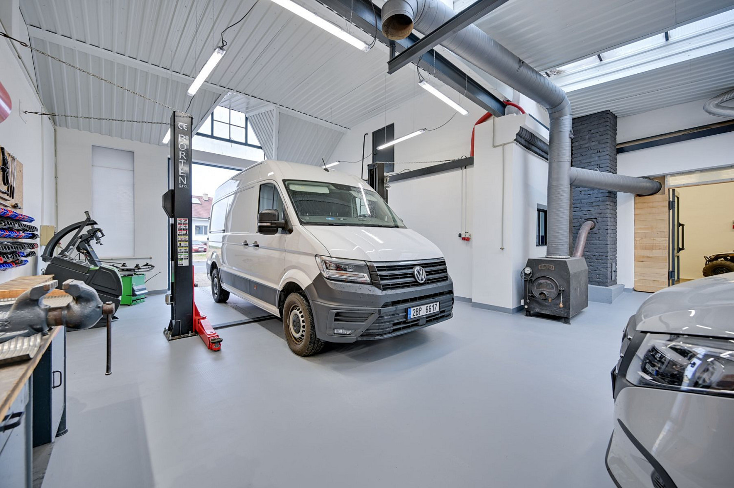Prodej komerčního objektu (jiného typu) 192 m² – fotografie 2