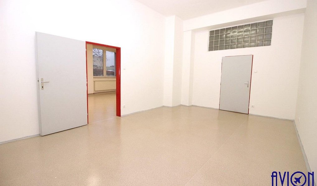 Pronájem kanceláře 69 m², Praha – náhled fotky 2