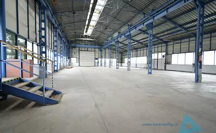 Pronájem skladovacích prostor 648 m², Nová Paka - Štikov, okres Jičín