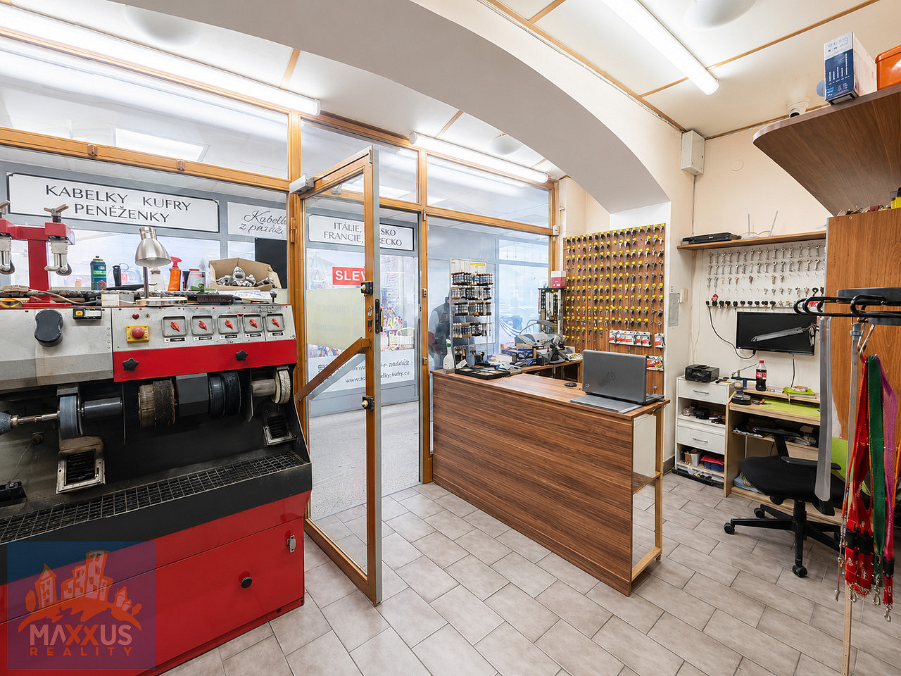 Pronájem obchodních prostor 19 m² – fotografie 3