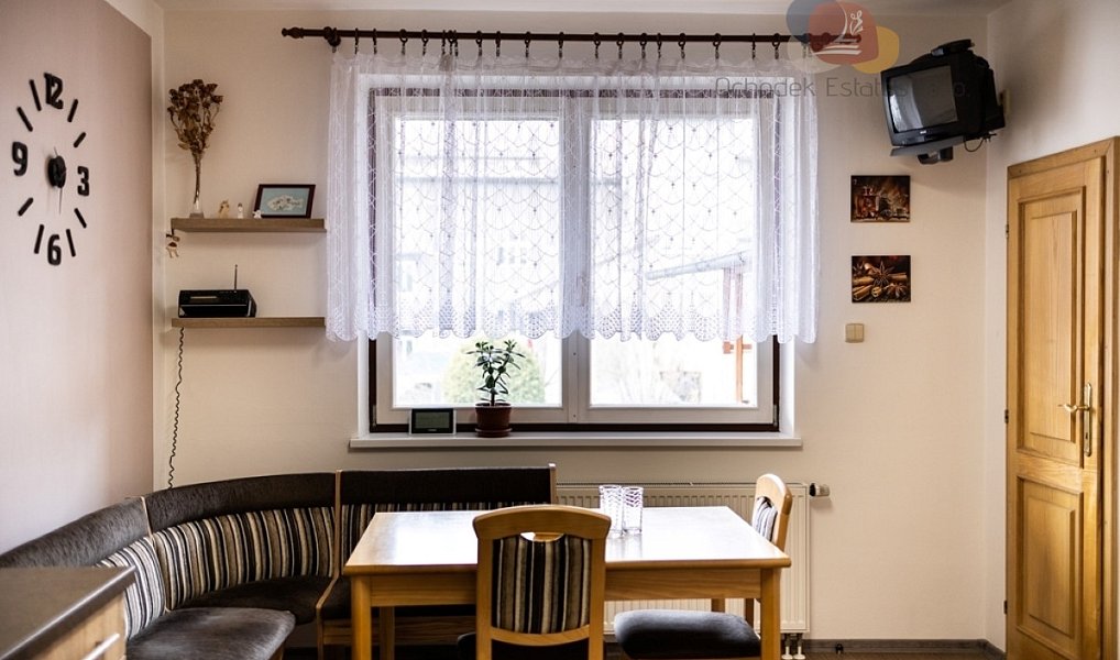 Prodej domu 265 m² s pozemkem 322 m², Litovel – náhled fotky 3