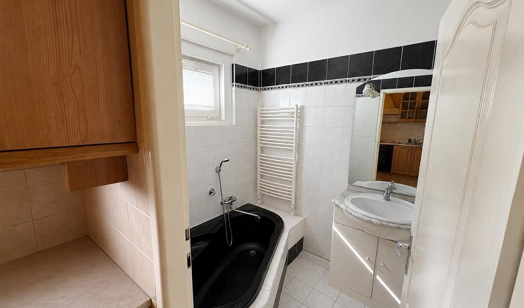 Prodej domu 197 m² s pozemkem 318 m², Mukařov – náhled fotky 12