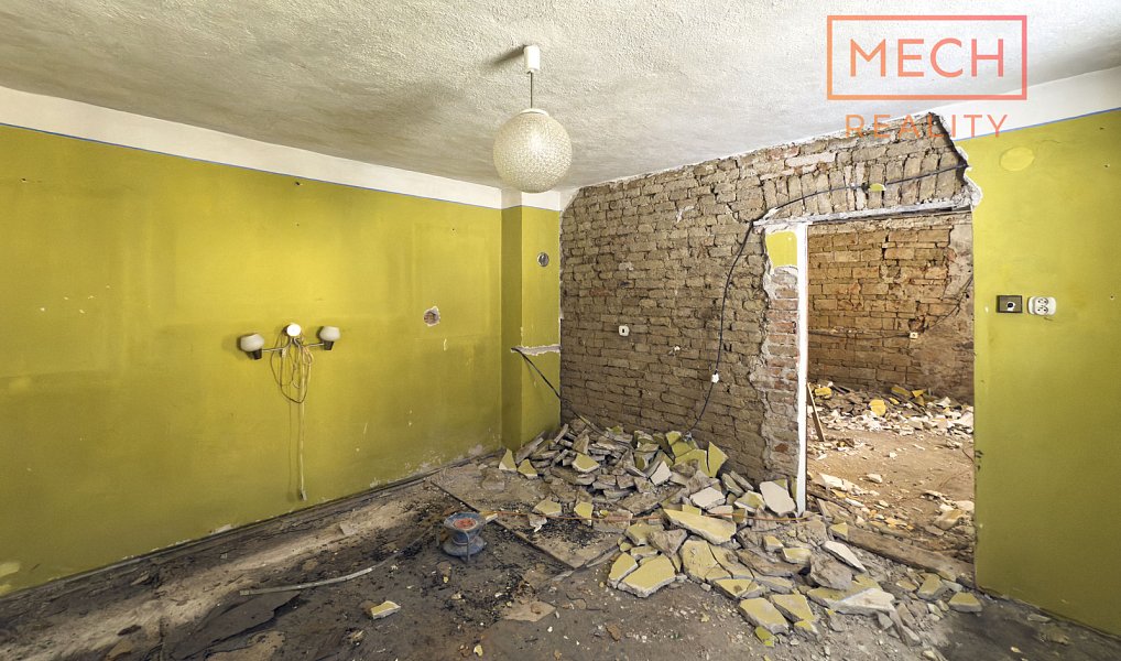 Prodej domu 140 m² s pozemkem 1 444 m², Hluboké Mašůvky – náhled fotky 4