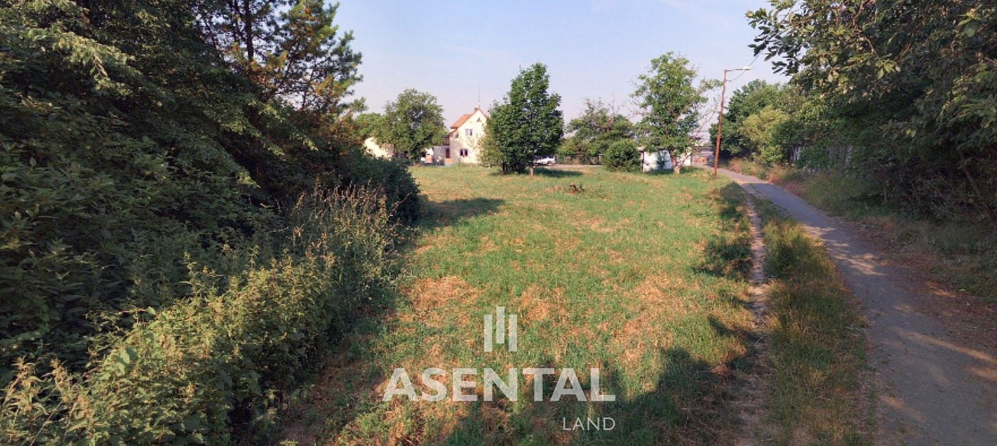 Prodej komerčního pozemku 1 728 m² – pohled 3