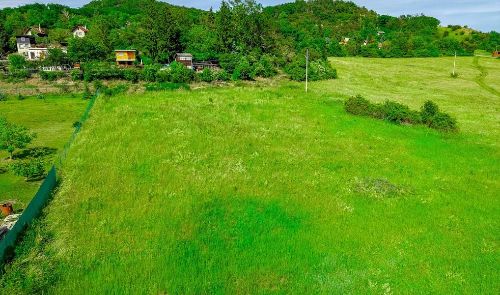 Prodej stavebního pozemku 3 430 m², Bystřany – náhled fotky 37