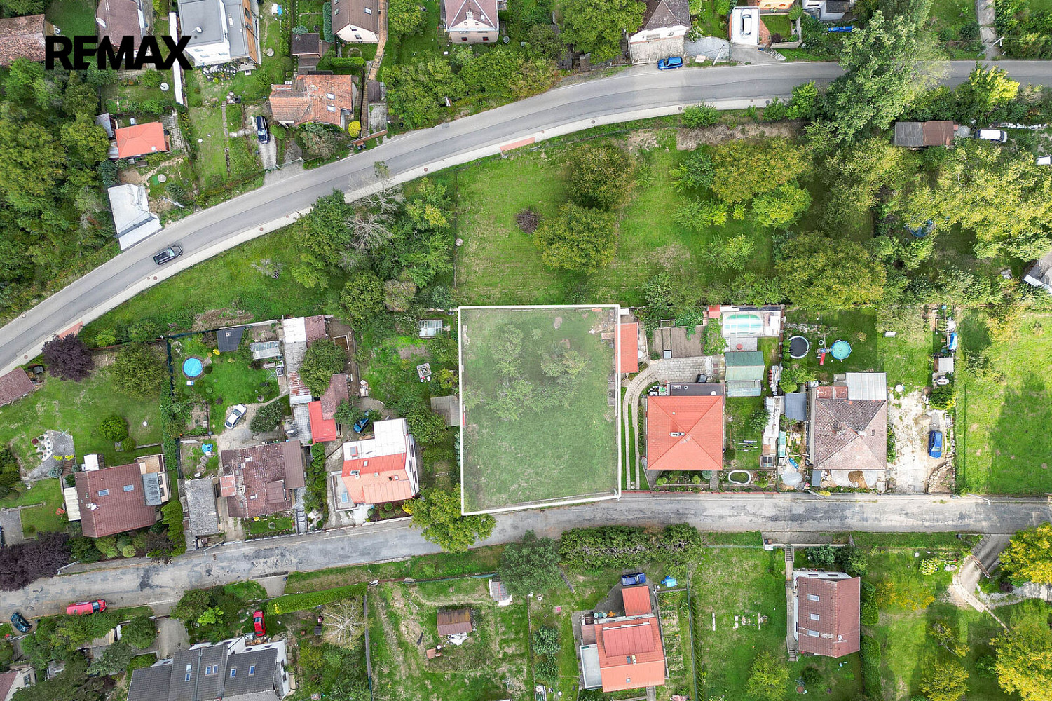 Prodej stavebního pozemku 813 m² – fotografie 3