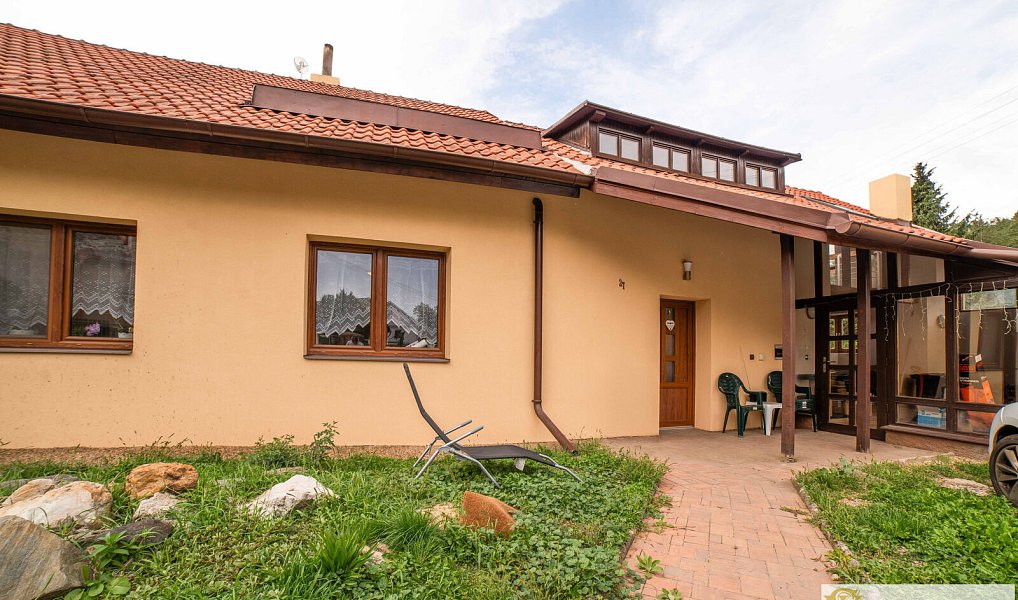 Prodej domu 185 m² s pozemkem 402 m², Paběnice – náhled fotky 3