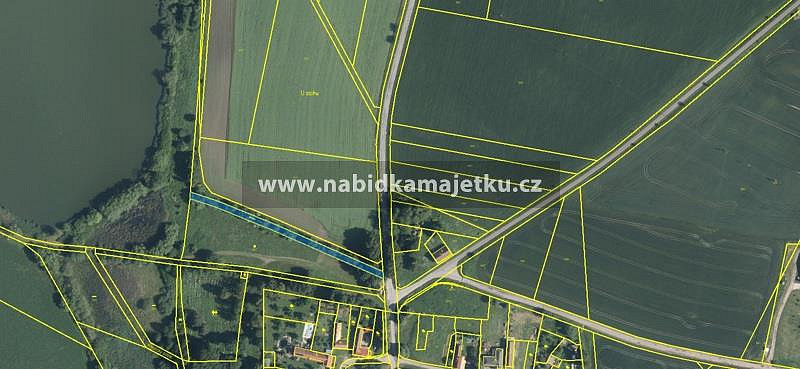 Prodej pozemku 1 184 m²