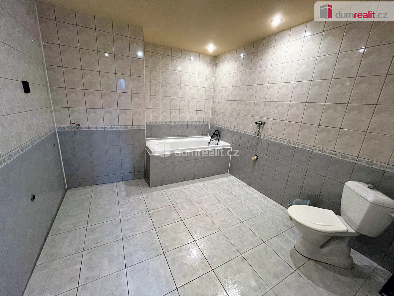 Pronájem obchodních prostor 95 m² — photo 5