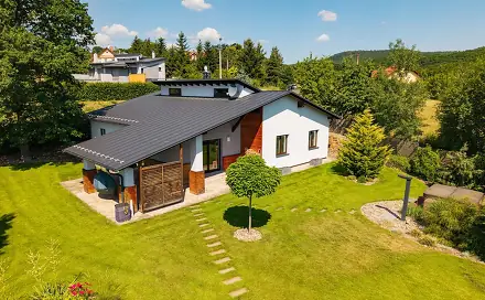 Prodej domu 171 m² s pozemkem 1 845 m², Lesní, Jirkov - Březenec, okres Chomutov