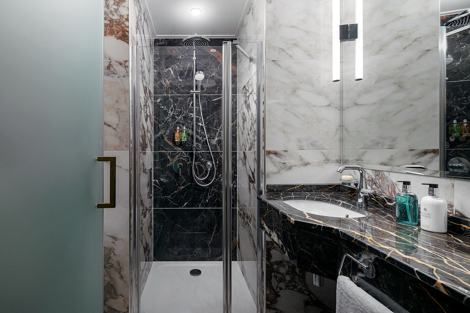 Pronájem bytu 1+kk 29 m² – další