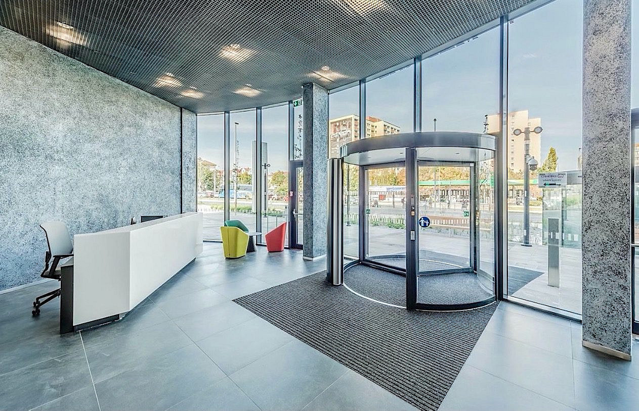 Pronájem kanceláře 284 m² – fotografie 2