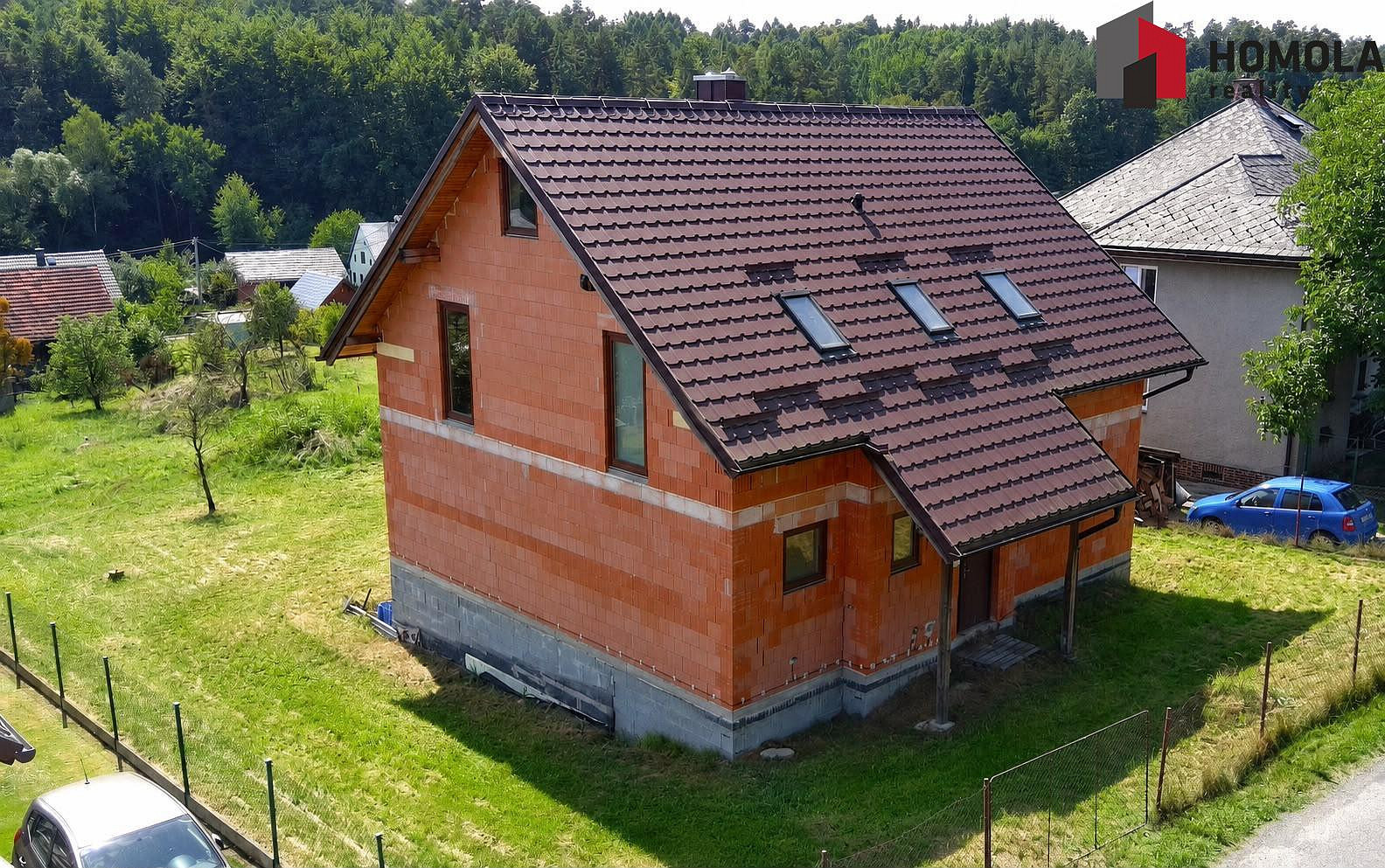 Prodej domu 150 m² s pozemkem 1 366 m² – fotografie 2