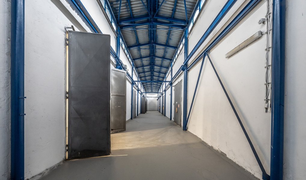 Pronájem skladovacích prostor 1 000 m², Kladruby nad Labem – náhled fotky 3