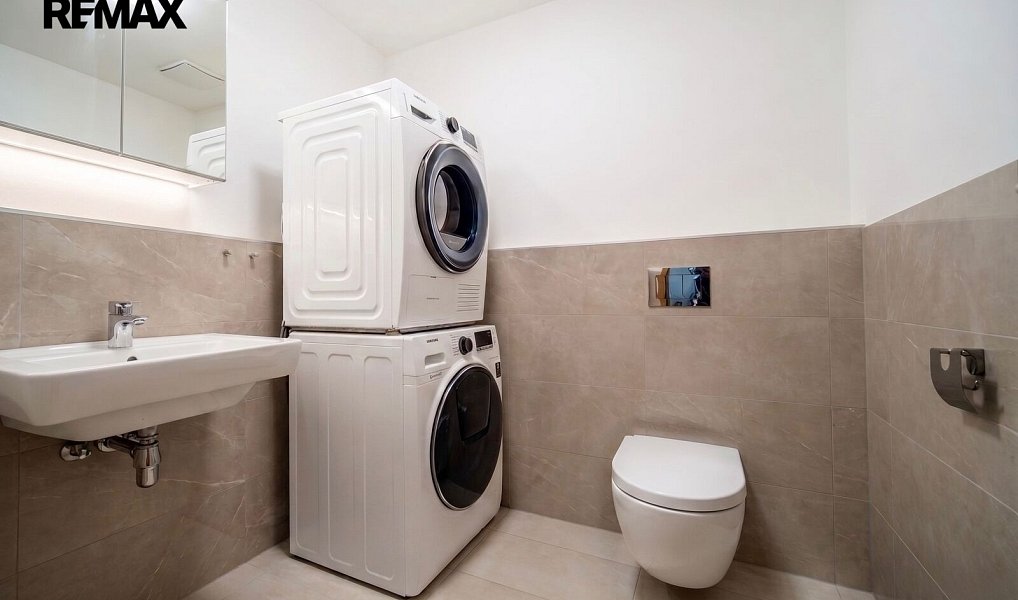 Prodej bytu 4+kk 93 m², Praha – náhled fotky 15