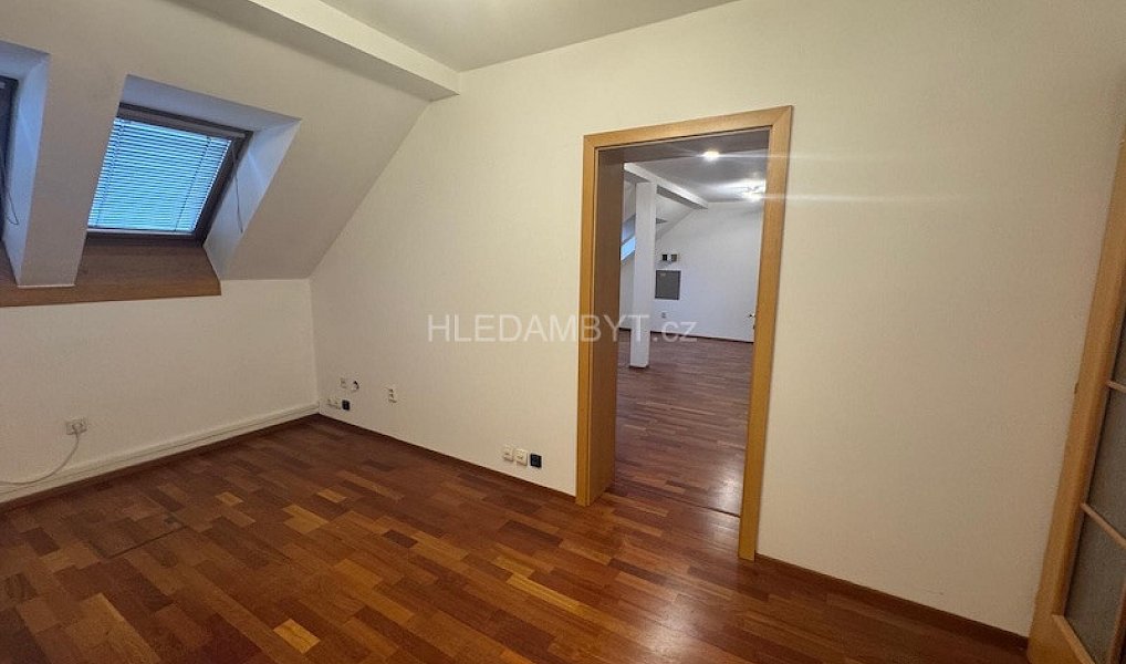 Pronájem bytu 2+1 76 m², Praha – náhled fotky 11