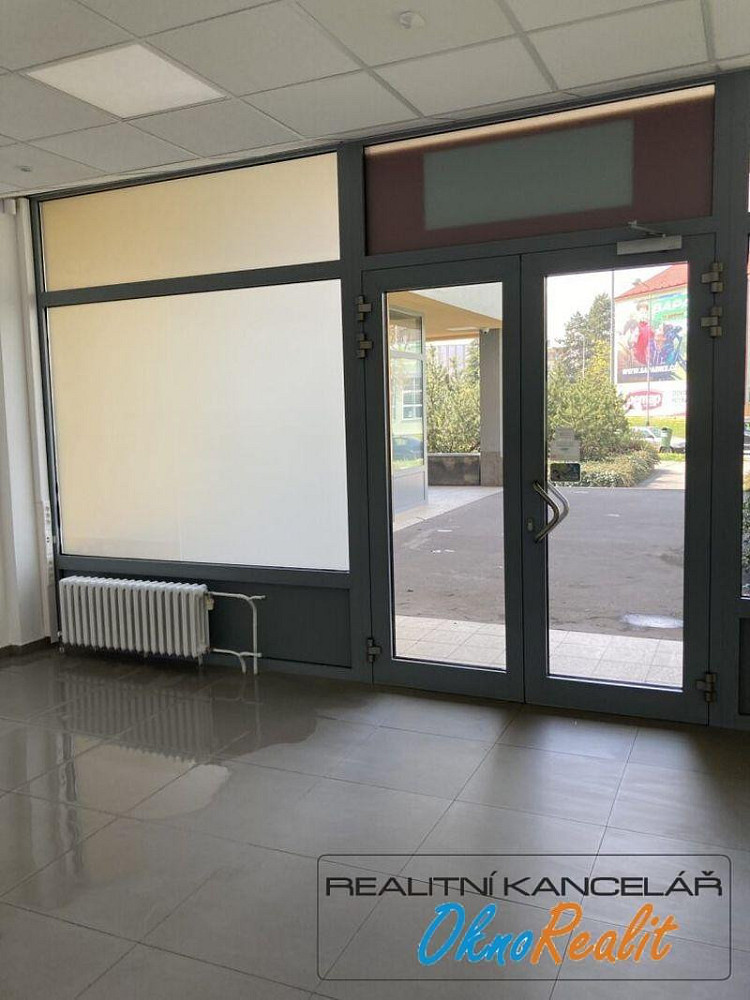 Pronájem obchodních prostor 255 m² – fotografie 2