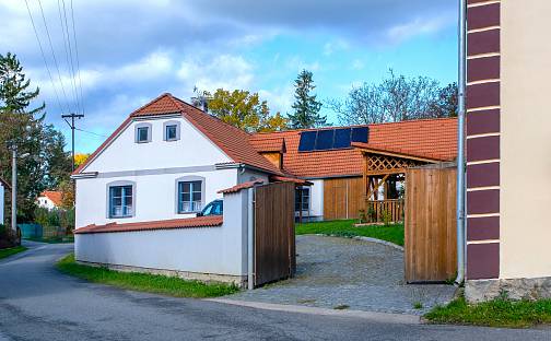 Prodej chalupy 236 m² s pozemkem 1 181 m², Mirotice - Radobytce, okres Písek