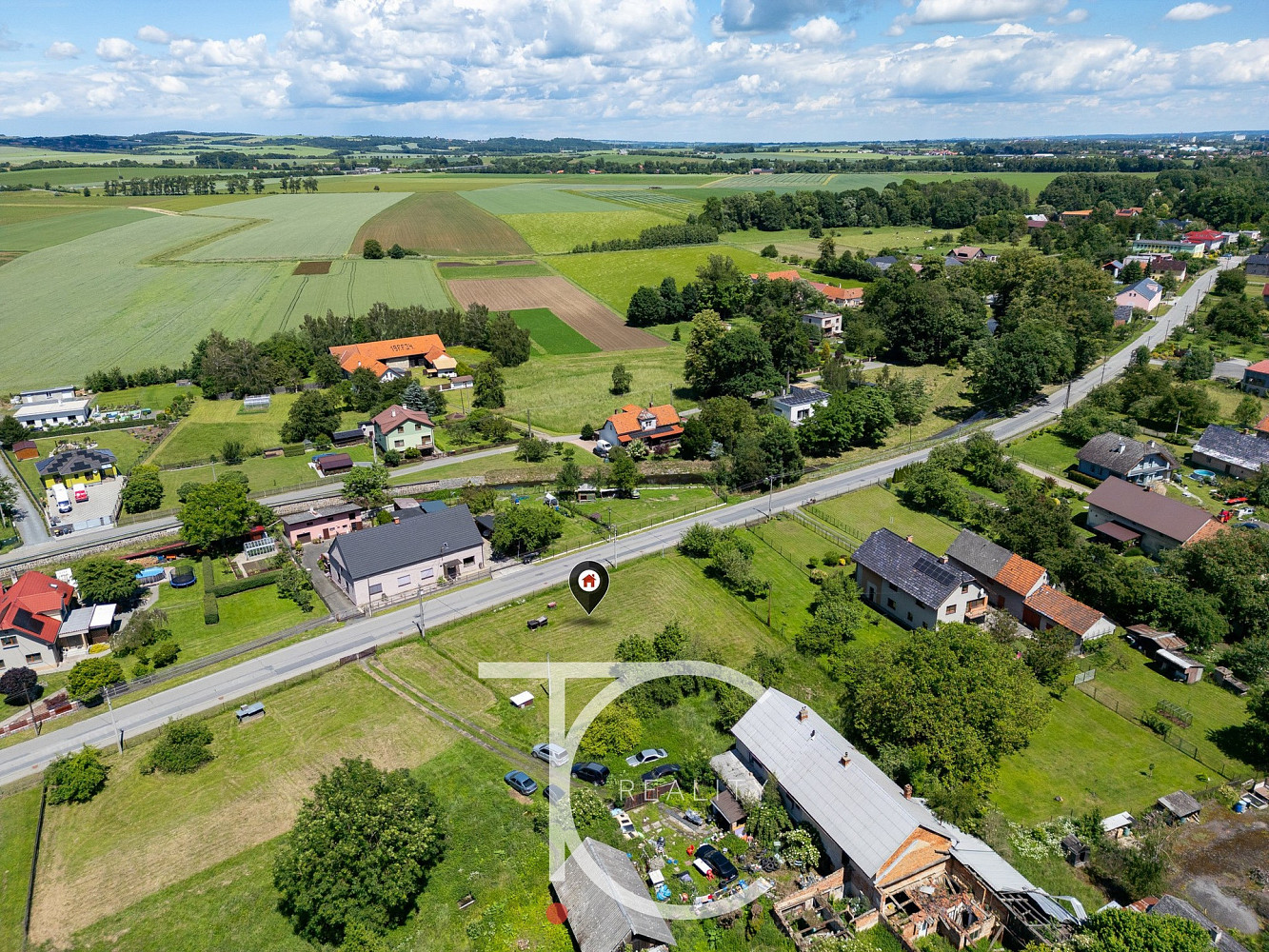 Prodej stavebního pozemku 1 074 m² – fotografie 2