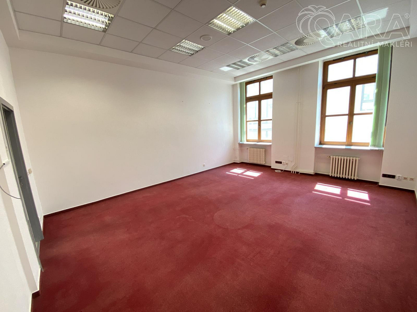 Pronájem kanceláře 29 m² – fotografie 2