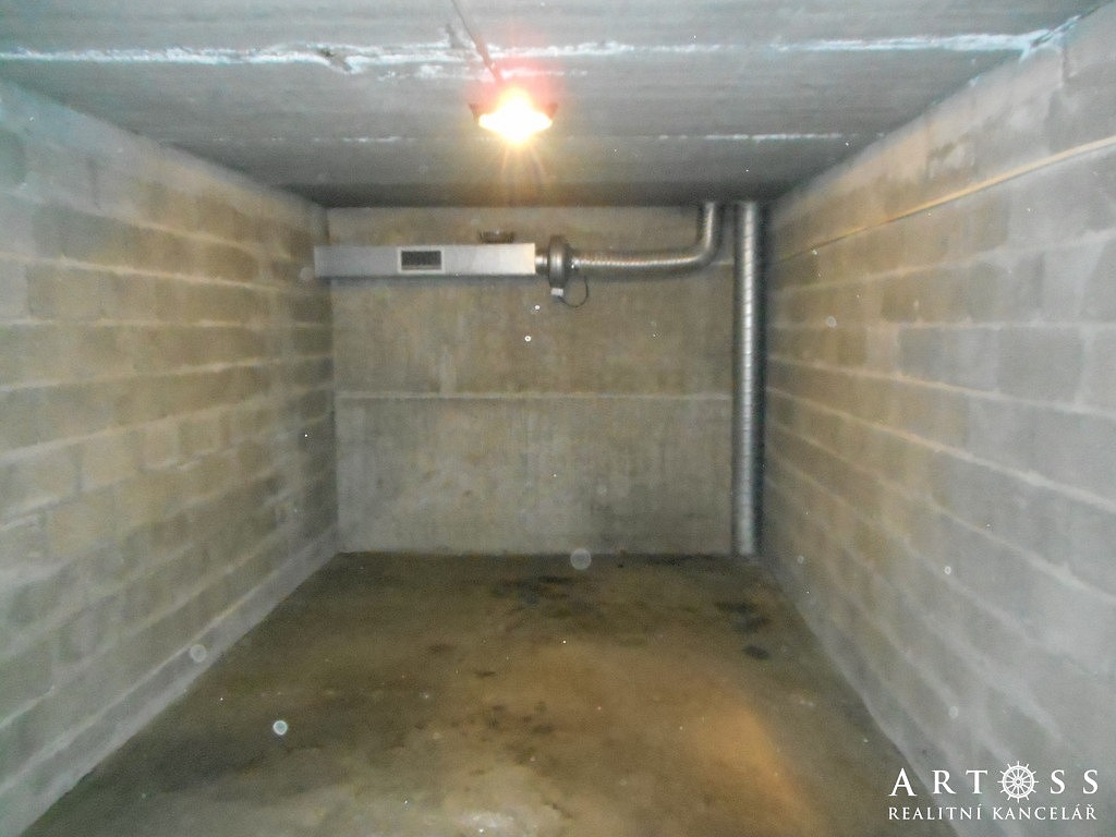 (236) pronájem části garáže, ul. pod nemocnicí, bohunice, 16 m2