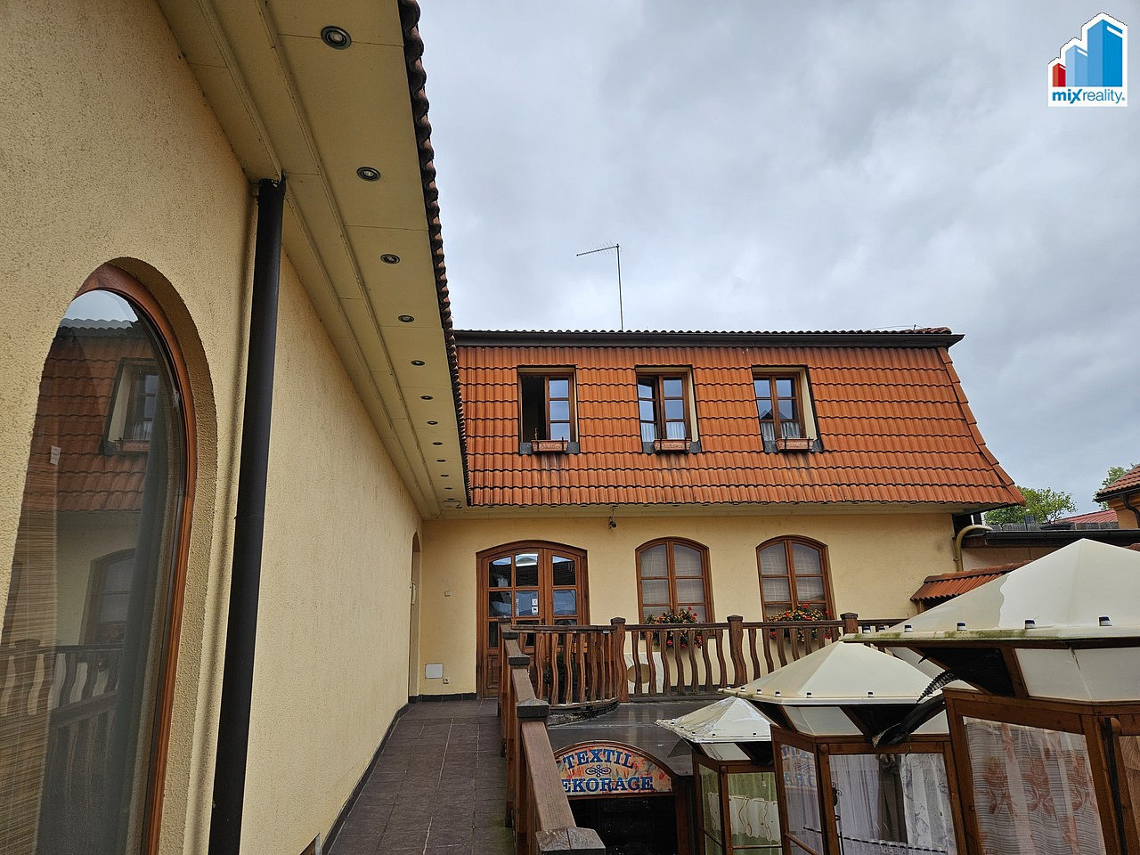 Pronájem bytu 3+kk 97 m² — photo 2