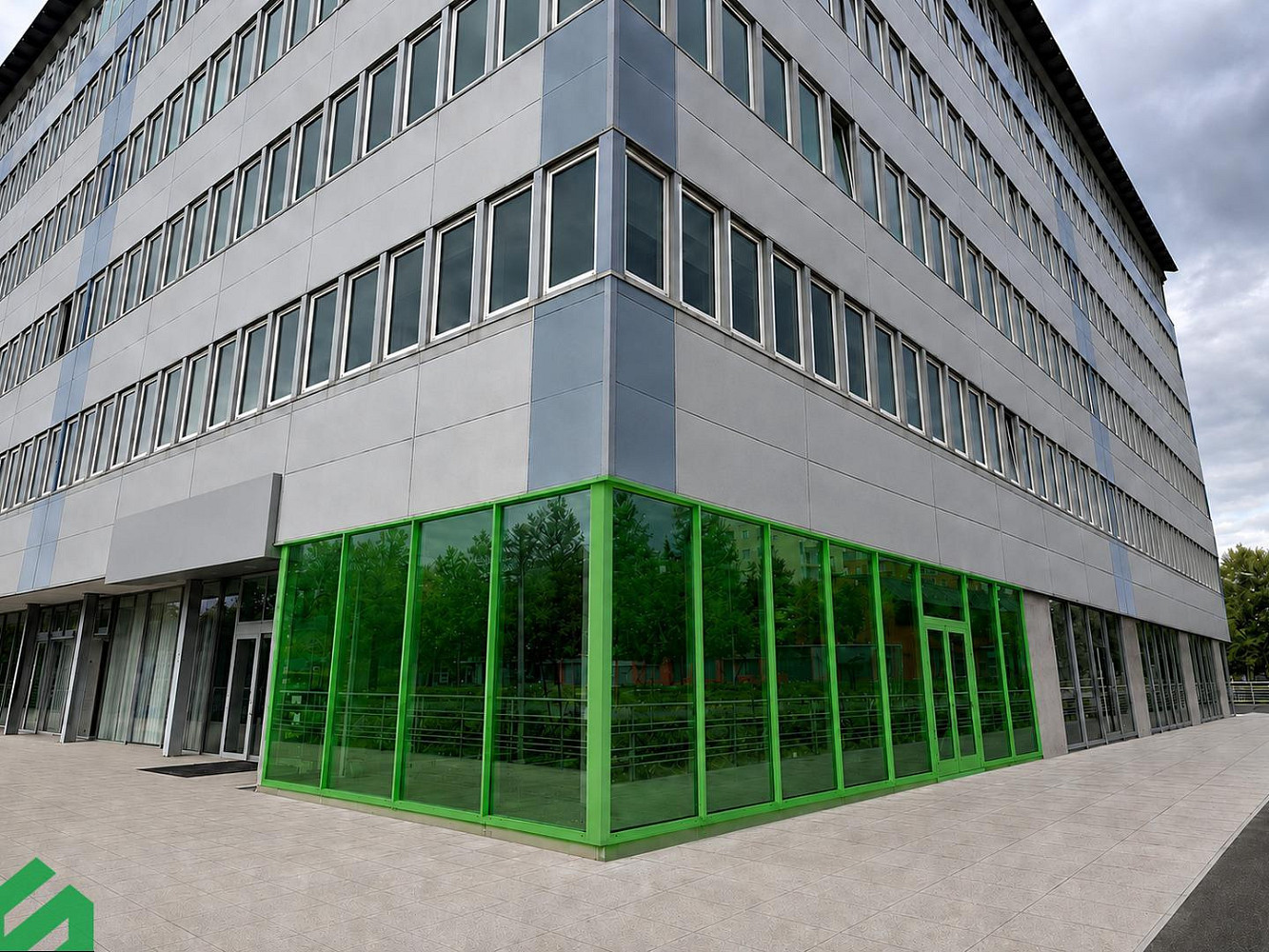 Pronájem obchodních prostor 120 m²
