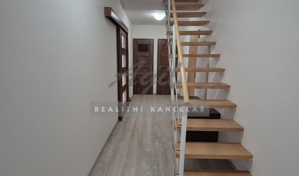 Prodej bytu 3+kk 99 m², Ivančice – náhled fotky 16