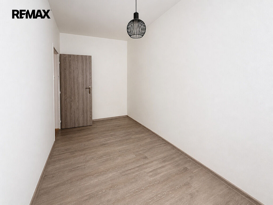Pronájem bytu 2+1 42 m² – fotografie 5