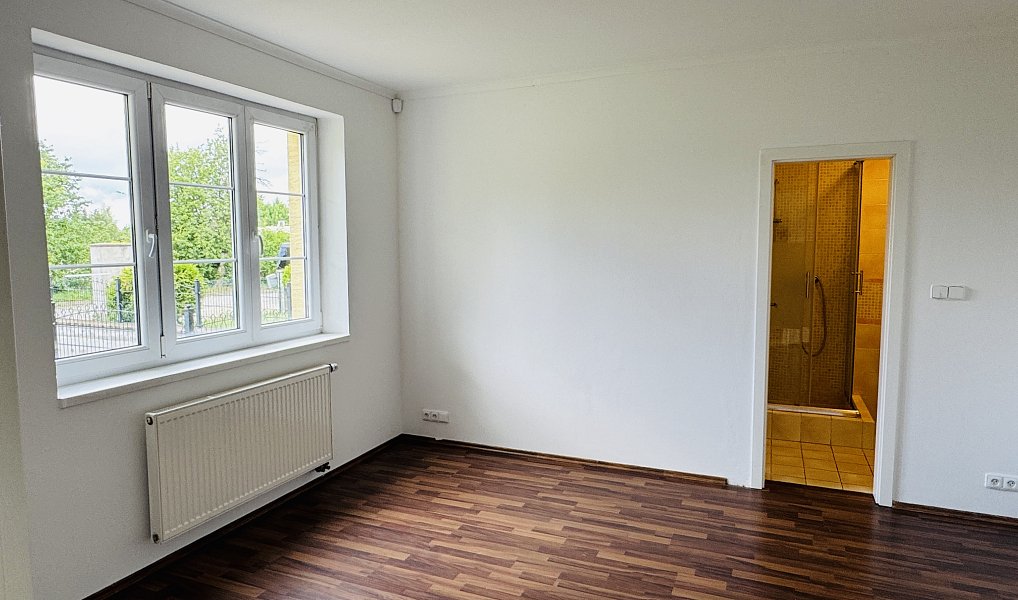Pronájem domu 180 m² s pozemkem 288 m², Jesenice – náhled fotky 5