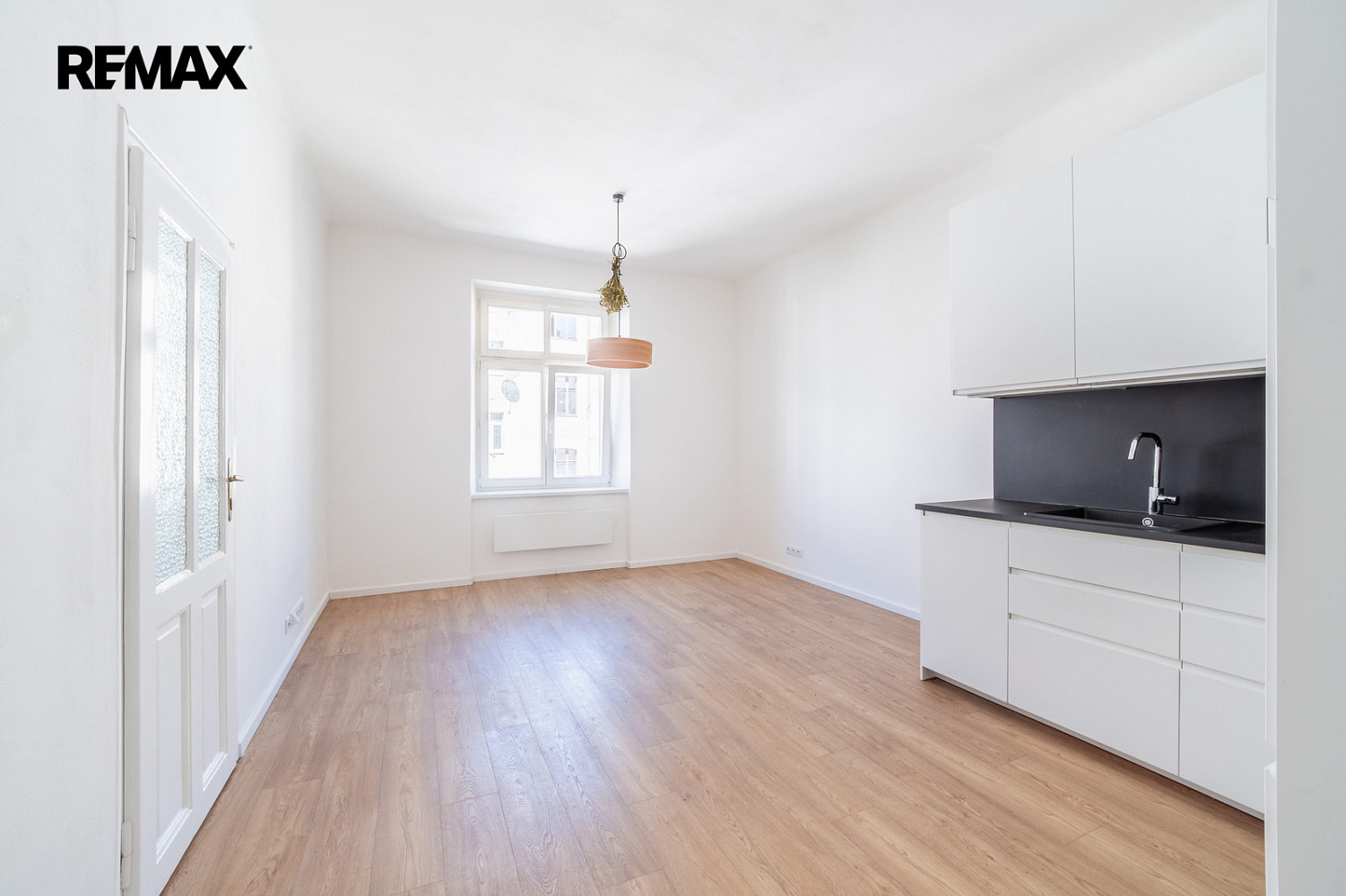 Prodej bytu 2+kk 56 m² — photo 2