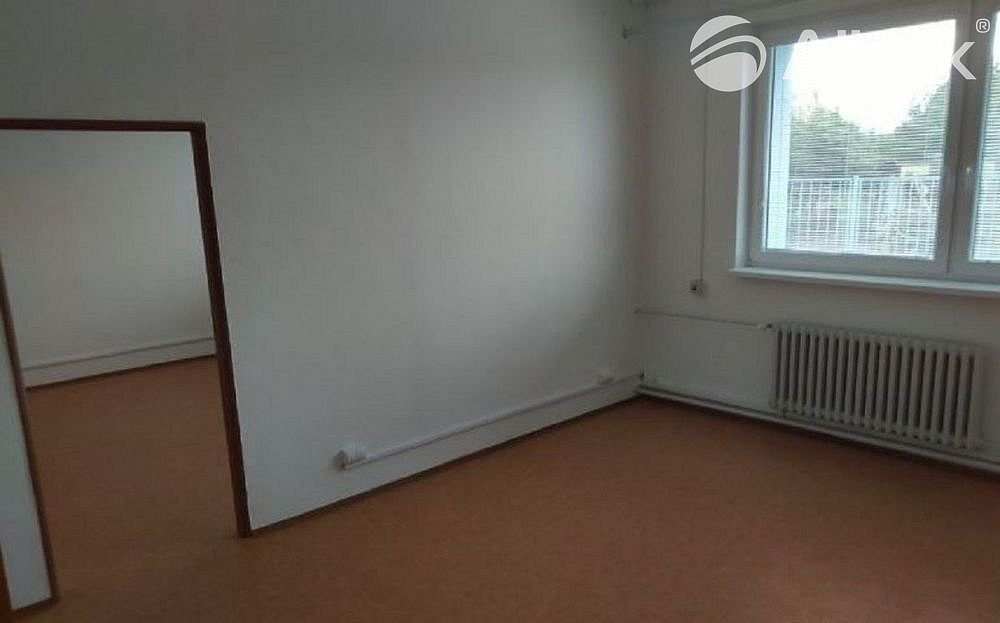 Pronájem kanceláře 20 m² — photo 2