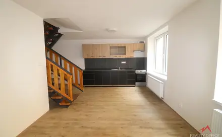 Pronájem bytu 2+1 79 m², Mírové nám., Děčín - Děčín IV-Podmokly