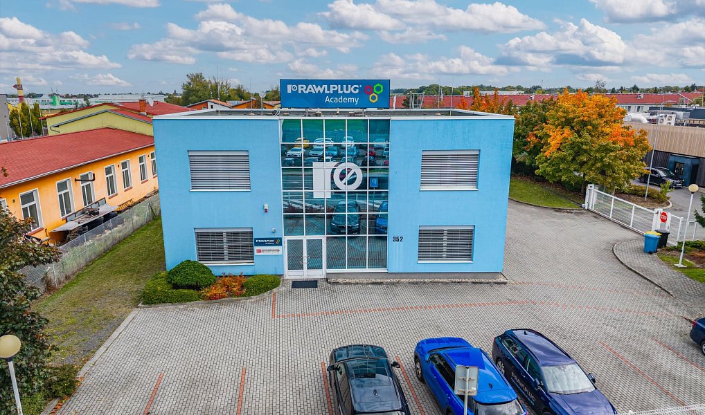Pronájem kanceláře 51 m², Vestec – náhled fotky 8
