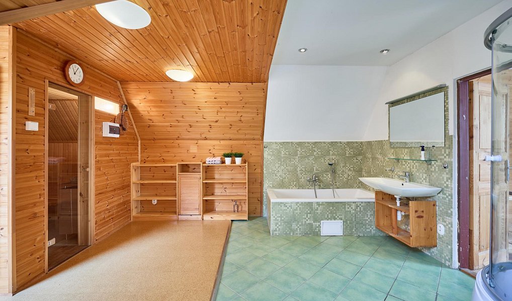 Prodej domu 280 m² s pozemkem 2 632 m², Výrava – náhled fotky 14