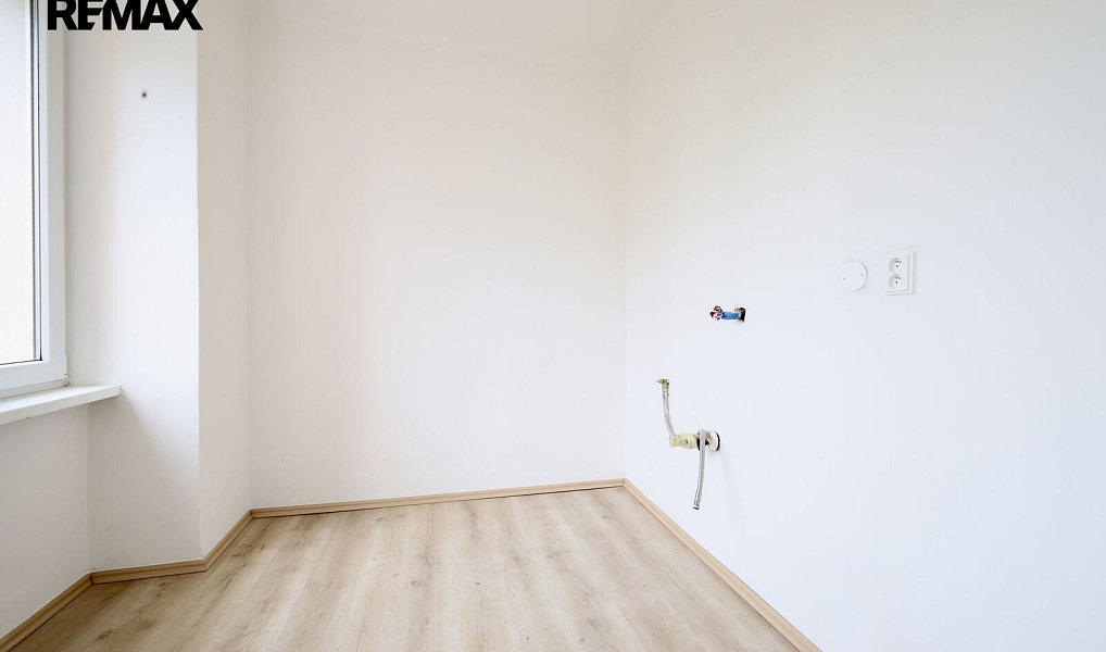 Prodej bytu 3+1 64 m², Praha – náhled fotky 8