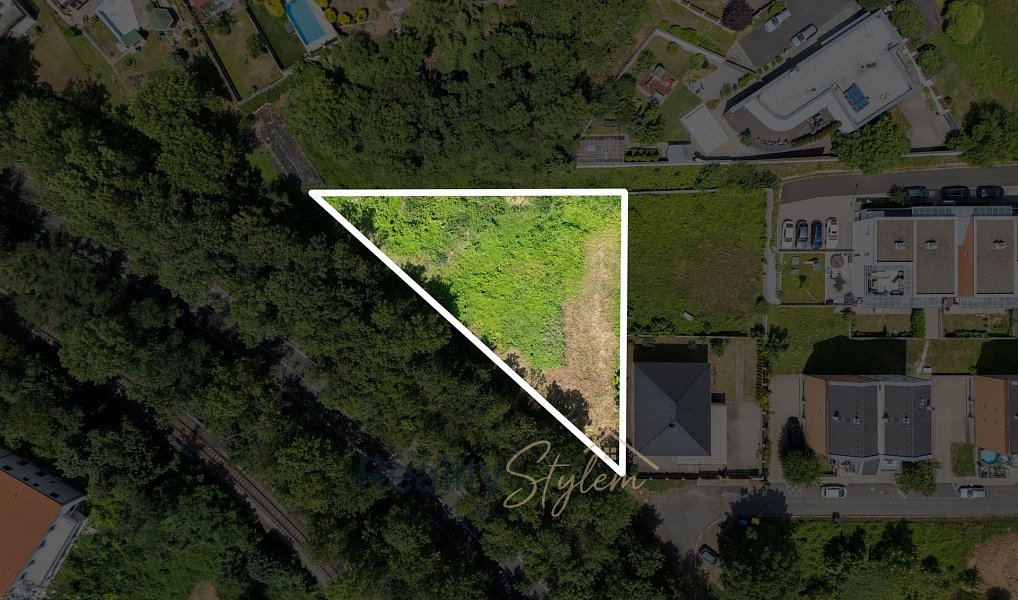 Prodej stavebního pozemku 1 258 m², Teplice – náhled fotky 3